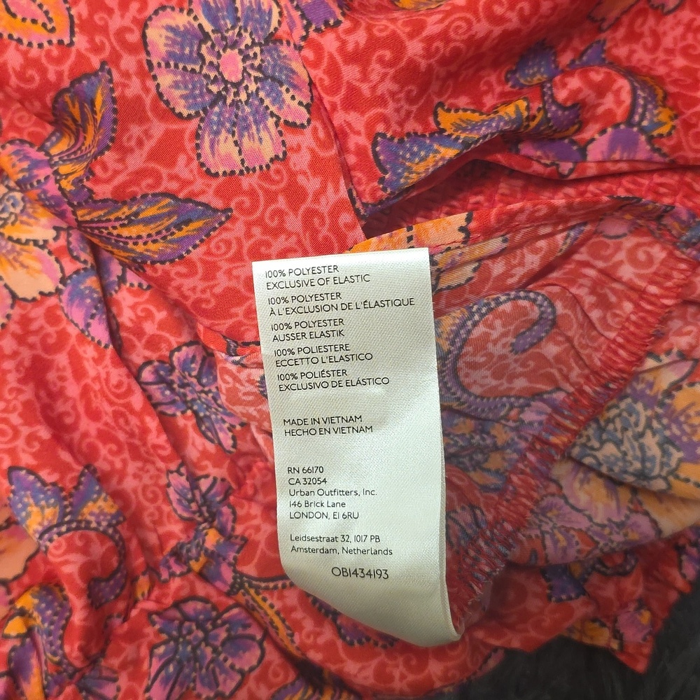 Free People- Got You- Cropped Floral Printed V-Neck. Size XS. NWOT! - Picture 5 of 6
